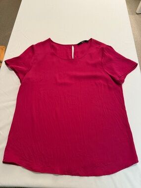 Quince Fuchsia Short Sleeve Scoop Neck Blouse 90% silk